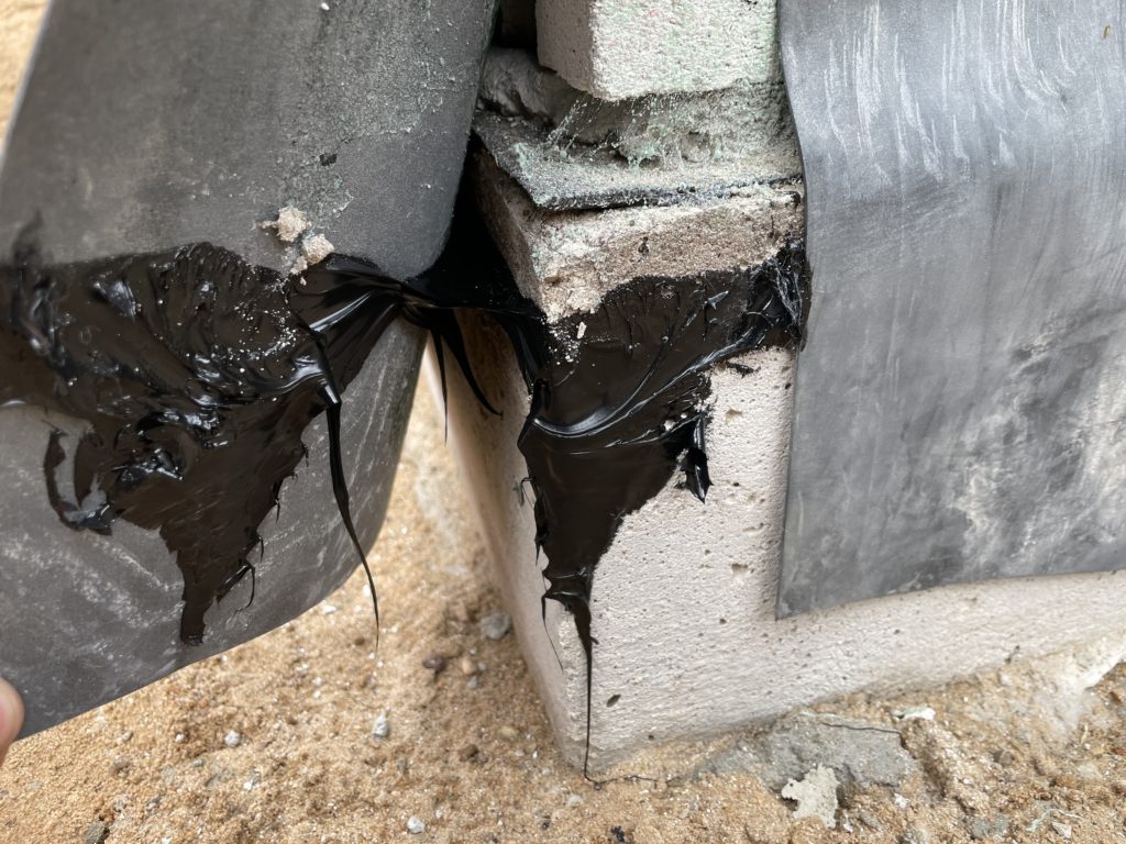 BAUDICHT EPDM Bauwerksabdichtung im Keller mit Anschlusskleber Flex